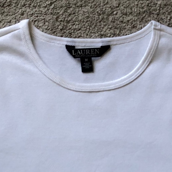 Ralph Lauren Short Sleeve T-shirt. - Picture 2 of 3